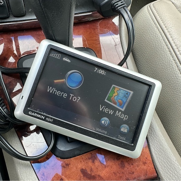 Garmin Nuvi 1450 GPS Navigation Unit Tested Works Great International Sim Cards - Picture 1 of 9